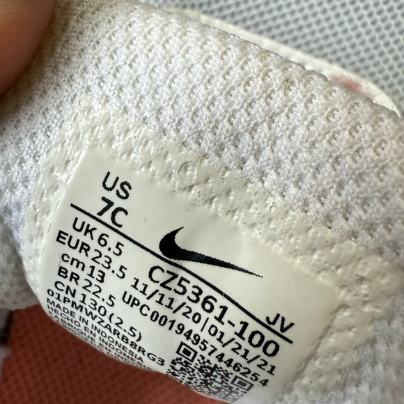 Nike Kids Sneakers with Orange and Pink Details toddler size 7 - Picture 9 of 9